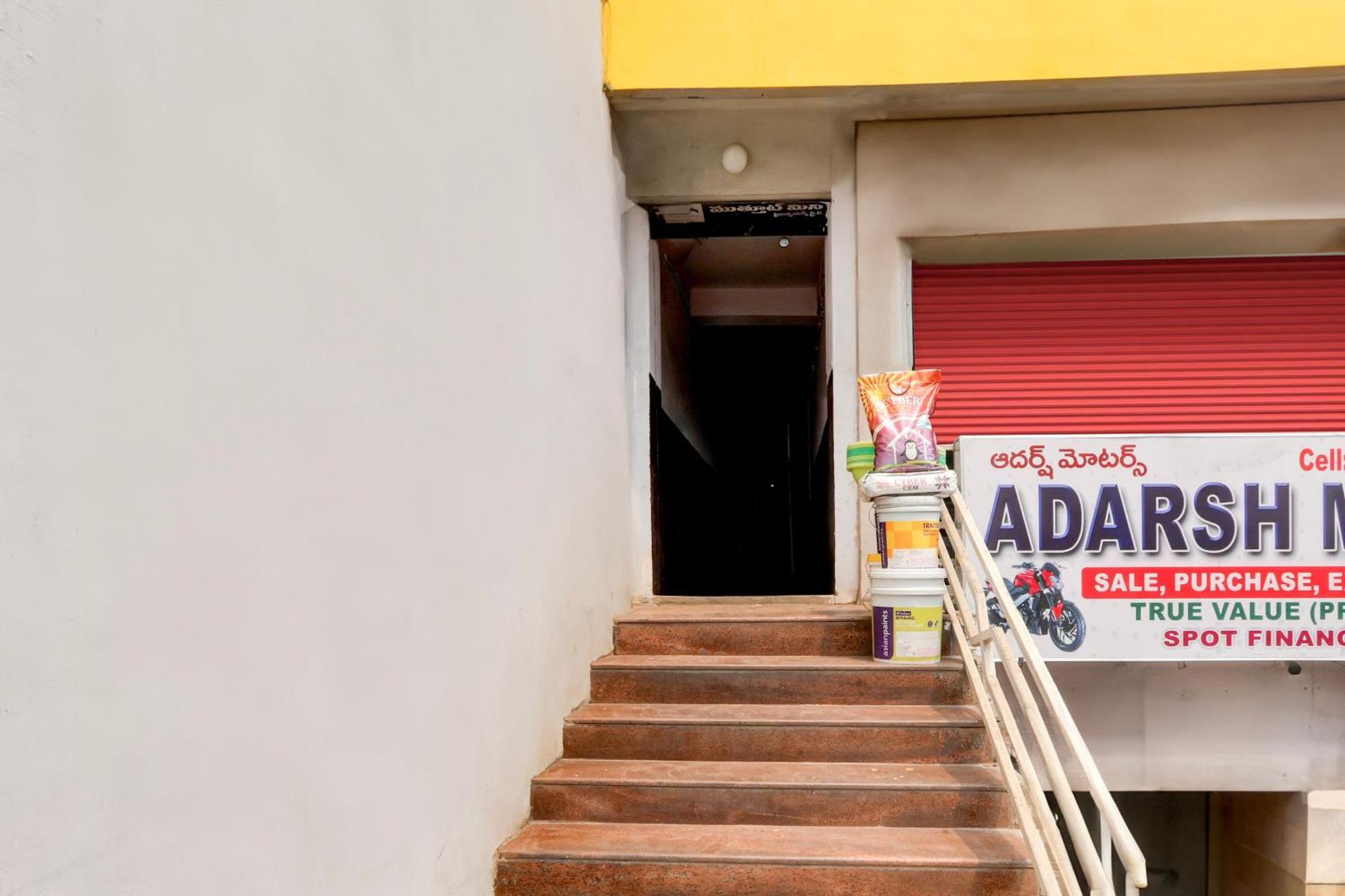 Spot On Hotel Aaraadhya Residency Hyderabad Exterior foto
