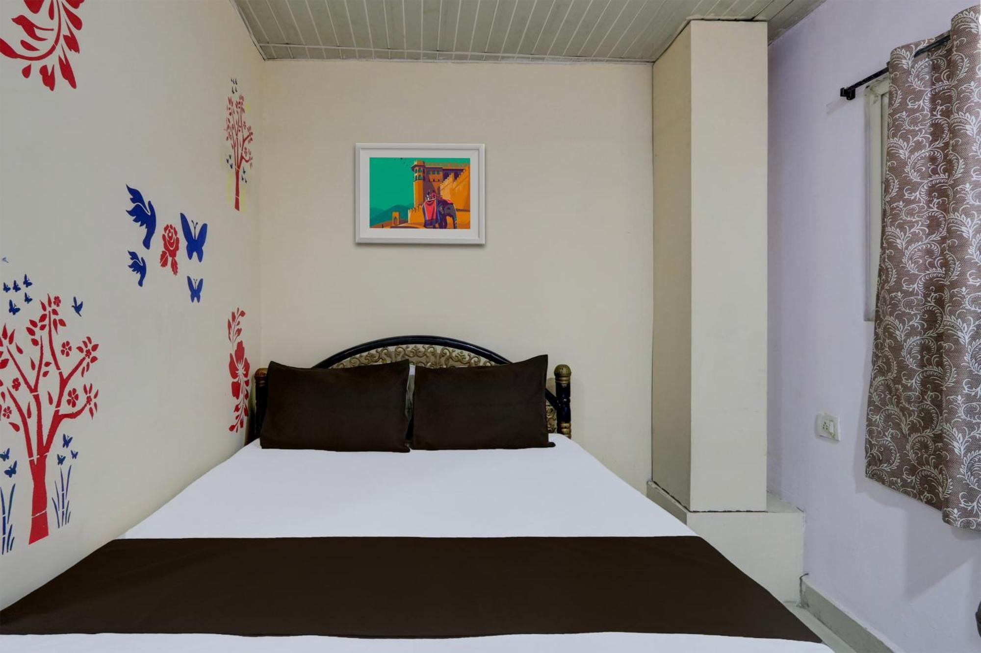 Spot On Hotel Aaraadhya Residency Hyderabad Exterior foto