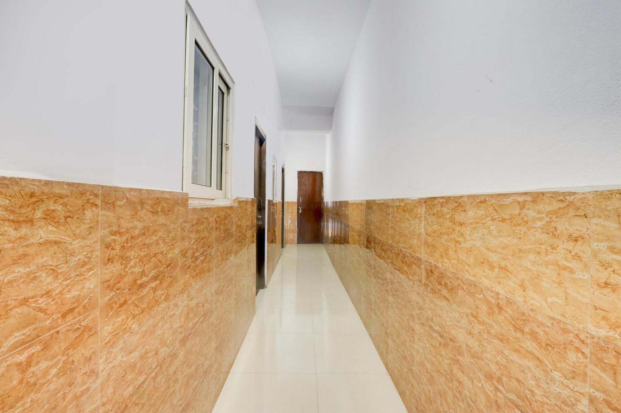Spot On Hotel Aaraadhya Residency Hyderabad Exterior foto
