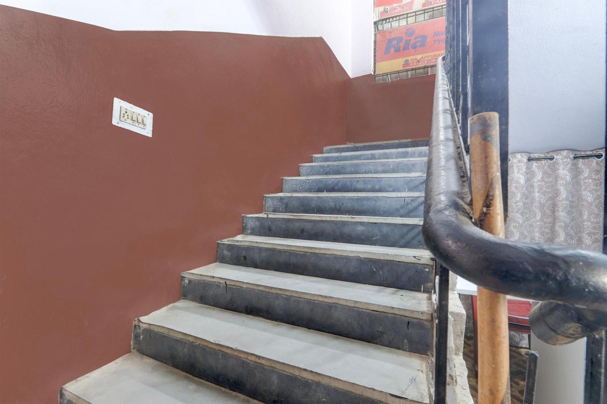 Spot On Hotel Aaraadhya Residency Hyderabad Exterior foto